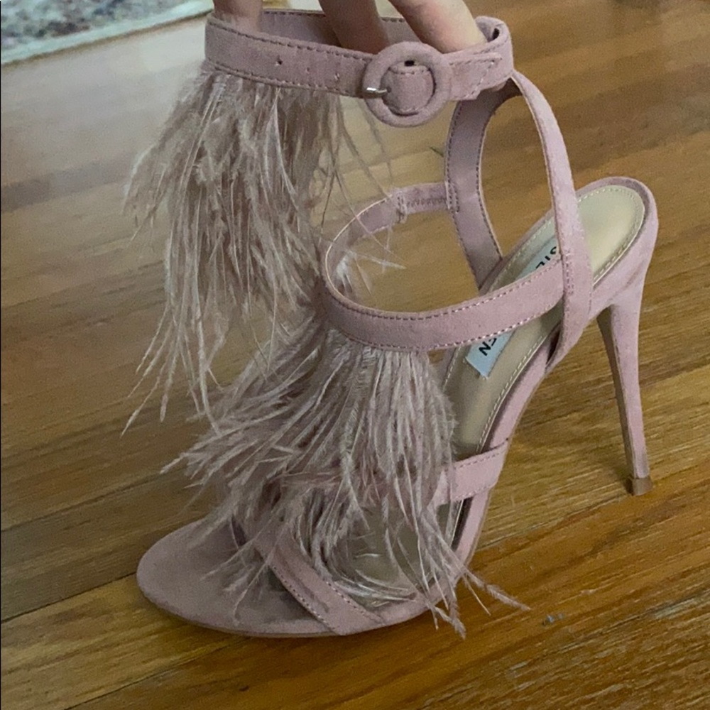 Heels - Picture 2 of 3